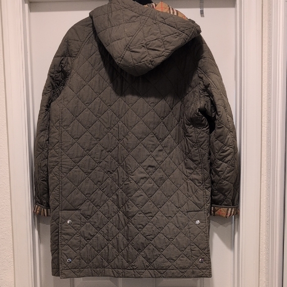 Burberry Diamond Quilted Hooded Coat - Picture 6 of 8